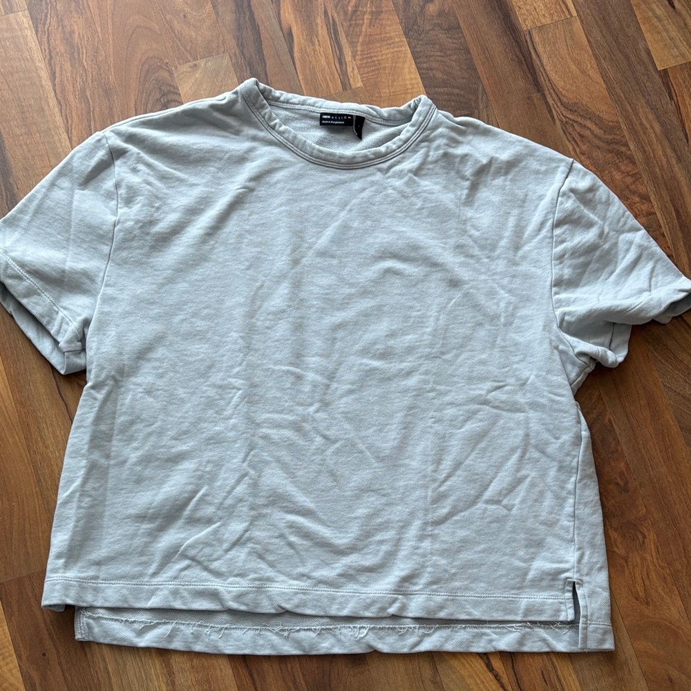 ASOS Woman’s Size L Light Blue Short Sleeve Tee